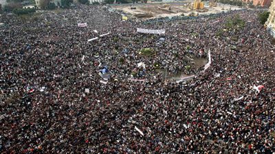 نواب الإسكندرية في ذكرى يناير.. الثورة لم تحقق أهدافها والوضع الاقتصادي سئ للغاية