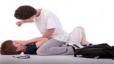 10 أسباب تدفعنا عدم نسيان المتنمّرين في طفولتنا