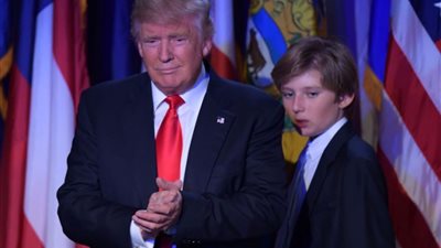 إبنة كلينتون تدافع عن نجل ترامب 