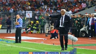 أرقام كوبر وبرادلي والمعلم في أول 20 مباراة مع المنتخب.. المنحوس يتفوق (انفوجرافيك)