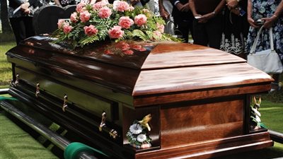 وفاة 6 أشخاص في جنازة شقيقتهم.. والسبب صادم!