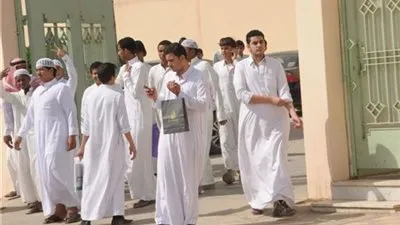 إيقاف قبول السوريين واليمنيين القادمين بتأشيرة زيارة بالمدارس