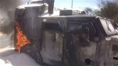 اصابة ضابط ومجند إثر تفجير مدرعة بمدخل العريش 