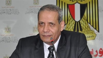 طالبة لوزير التعليم: 