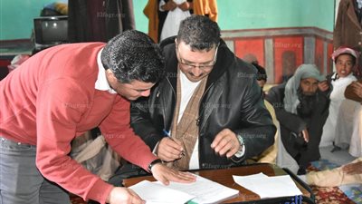 توقيع عقود لاستصلاح 300 فدان بالرابية وأوجارين بمطروح (صور)