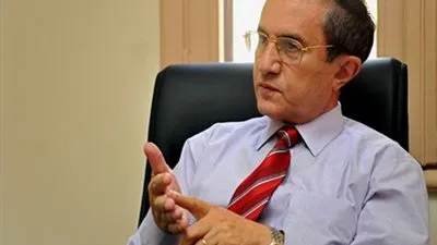 الغزالي حرب: الثورة ليست فضيلة.. وعيب القول على 25 يناير إنها تلقائية