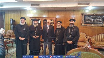 وفد كنسي  ببورسعيد يهنئ مدير الأمن بعيد الشرطة (صور)