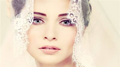 بالخطوات.. طريقة تطبيق ماكياج عروس هاديء وناعم