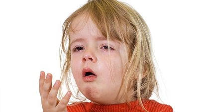 5 علاجات طبيعية لحماية طفلك من الزكام والكحة