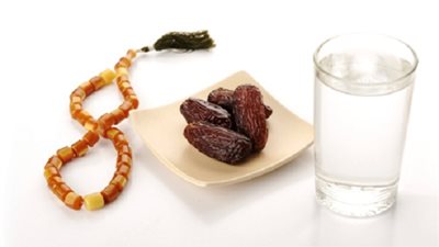 حكم من افطر فى رمضان ولم يقدر على القضاء (فيديو)