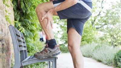 تمارين بسيطة لتخفيف العبء عن مفصل الركبة