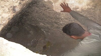 حبس عاطل 4 أيام بتهمة التنقيب عن الآثار بالجيزة