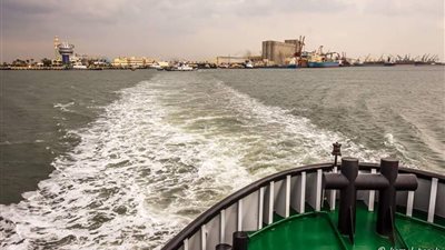 ميناء دمياط يستقبل 3 سفن 