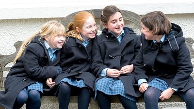 دراسة تكشف مفاهيم خاطئة لدى الفتيات عن ذكاء الذكور