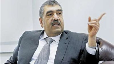 وزير قطاع الأعمال يشيد بدور مركز البحوث والدراسات التجارية بجامعة القاهرة 