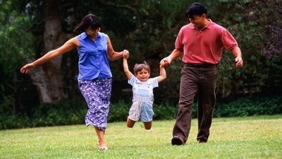 هل ينتقدكِ زوجكِ في تربية الأولاد؟ إليكِ الحل