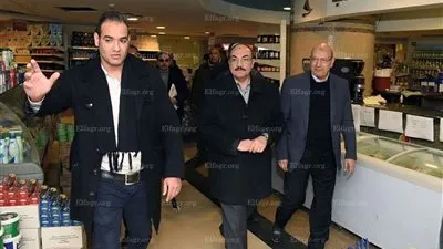 محافظ الإسكندرية يجري جولة مفاجئة على المركز التجاري لـ