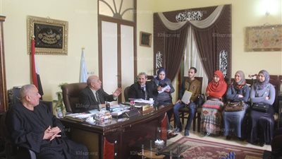 رئيس مدينة دسوق يبحث عددًا من الملفات مع شباب البرلمان (صور)