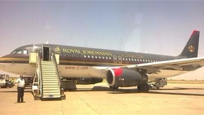 الأردن: تلقينا تعليمات واضحة بتقييد سفر مواطني 7 دول إلى أمريكا