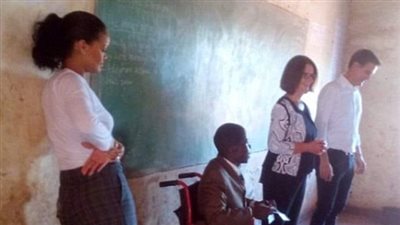 ريهانا في زيارة 