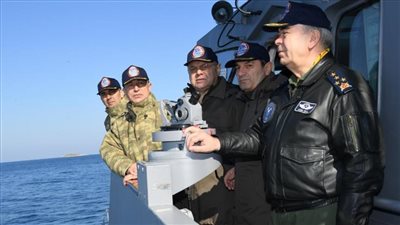 أهم أخبارتركيا اليوم .. رئيس الأركان وقادة القوات يتفقدون السفن التركية الحربية في إيجه ‎‎