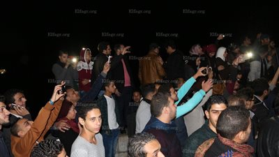 الآلاف يحتفلون بفوز المنتخب المصري على طريق كورنيش الإسكندرية (فيديو وصور)