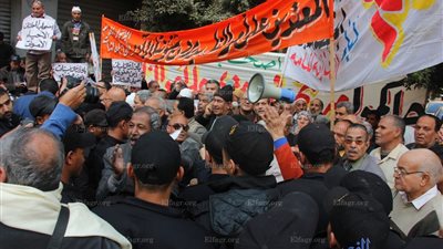 أصحاب المعاشات يطالبون بحقوقهم الدستورية والقانونية (صور)