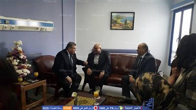 وفد من جامعة 