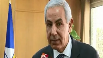 وزير الصناعة: 