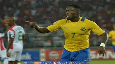 إيفونا يدعم لاعبي الأهلي في معسكر الفراعنة قبل موقعة بوركينا (صورة)