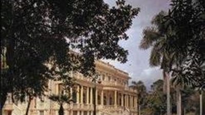 شرف علي بناؤه 