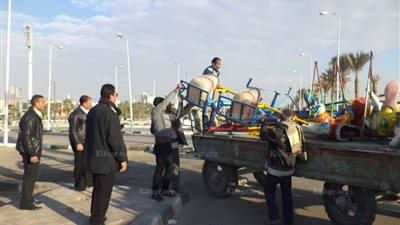 حملة مكبرة لازالة الاشغالات والتعديات في كورنيش السويس (صور)