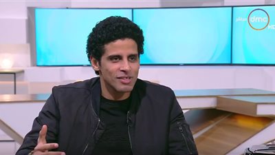 حمدي الميرغني يروي موقفا مضحكا له مع معجبة (فيديو)