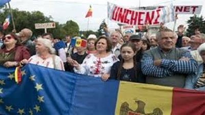 استقالة وزير فى رومانيا بعد مظاهرة ضخمة ضد الفساد