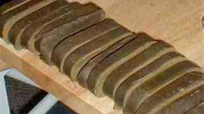 حبس شرطي ضُبط بحوزته 17 كيلو حشيش في كفرالزيات