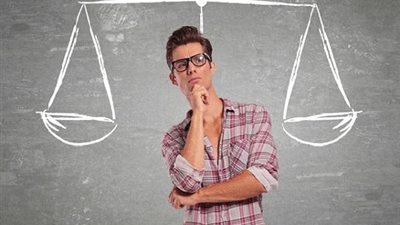 قبل أن تاخد قرار مصيرى .. 8 حيل نفسية ستساعدك جربها !