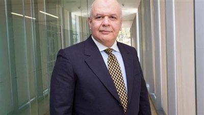 خبير اقتصادي: متوسط دخل الفرد انخفض من 3800 إلى 2800 دولار بعد تعويم الجنيه