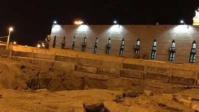 ظهور رُفاة وعظام أموات توقف أعمالاً إنشائية على قبور محيطة بجامع العباس بالطائف