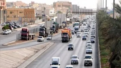 إلزام الشاحنات بتركيب حواجز السلامة قبل نهاية العام الحالي 