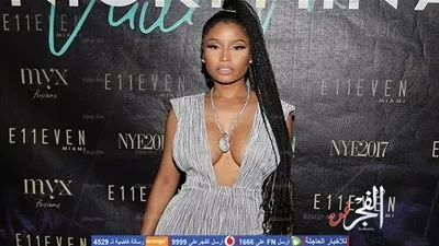 نيكي ميناج تهاجم مصمم أحذية شهير.. والسبب!