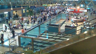 طوارئ في مطار القاهرة بسبب مشجعي منتخب مصر