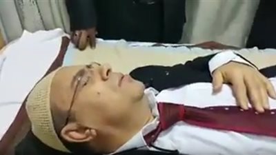 نقل مبروك عطية إلى المستشفى إثر أزمة صحية (فيديو) 