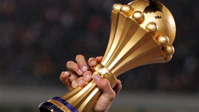 جبر الخواطر.. نجار دمياطي يهدي المنتخب كأس خشبي بعد خسارة أمم أفريقيا.. ورواد السوشيال: تسلم إيدك (صور)