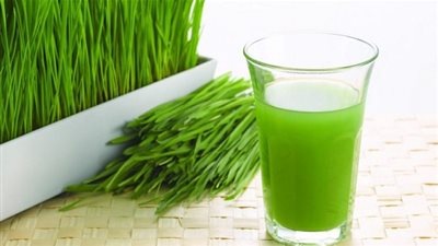 شراب الكلوروفيل.. يعالج الأمراض الكبيرة قبل الصغيرة