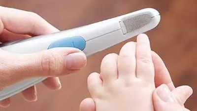 بالخطوات 6 طرق للعناية بأظافر طفلك.. تعرفي عليها