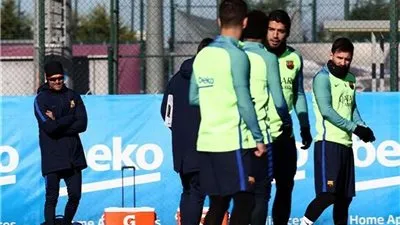 برشلونة يعلن قائمة مباراة أتلتيكو مدريد في غياب 