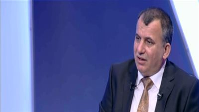 باحث سياسي يشن هجوم على 