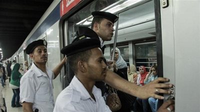 شرطة النقل: تنفيذ 142 حكم قضائي وضبط 180 بائع متجول