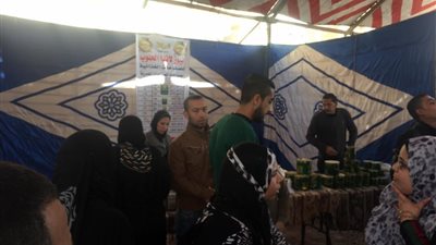 ازدحام شديد وطوابير على معارض 