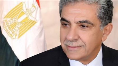 وزير البيئة يعلن رقم هاتفه على الهواء للتواصل مع المواطنين